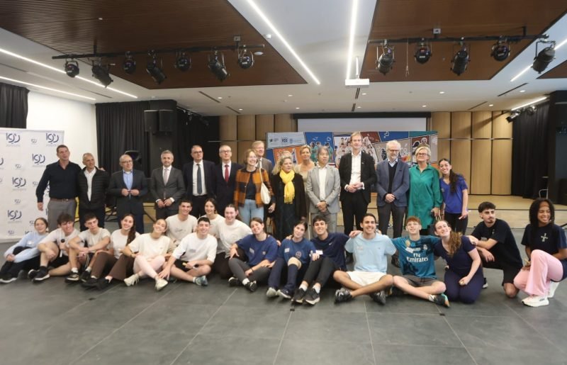 בין מוזיקה לדיפלומטיה: הרצליה מחזקת חוסן קהילתי גם תחת אש