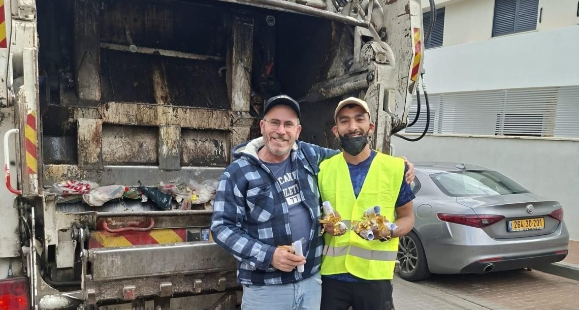 ערבות הדדית בהרצליה גם בחירום: תודה לעובדי השטח ופעילויות מקוונות לאלפי בני נוער