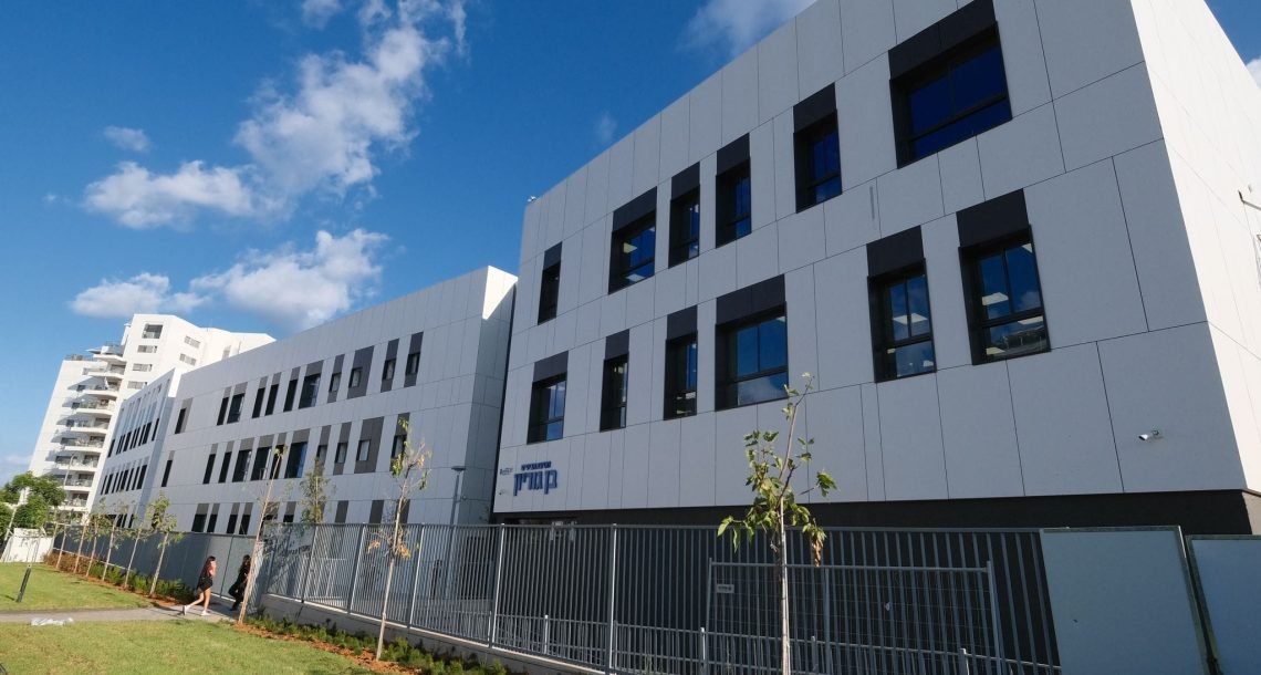 הורי חטיבת בן־גוריון משביתים את הלימודים בעקבות תוכנית שינוי הרישום לבתי הספר